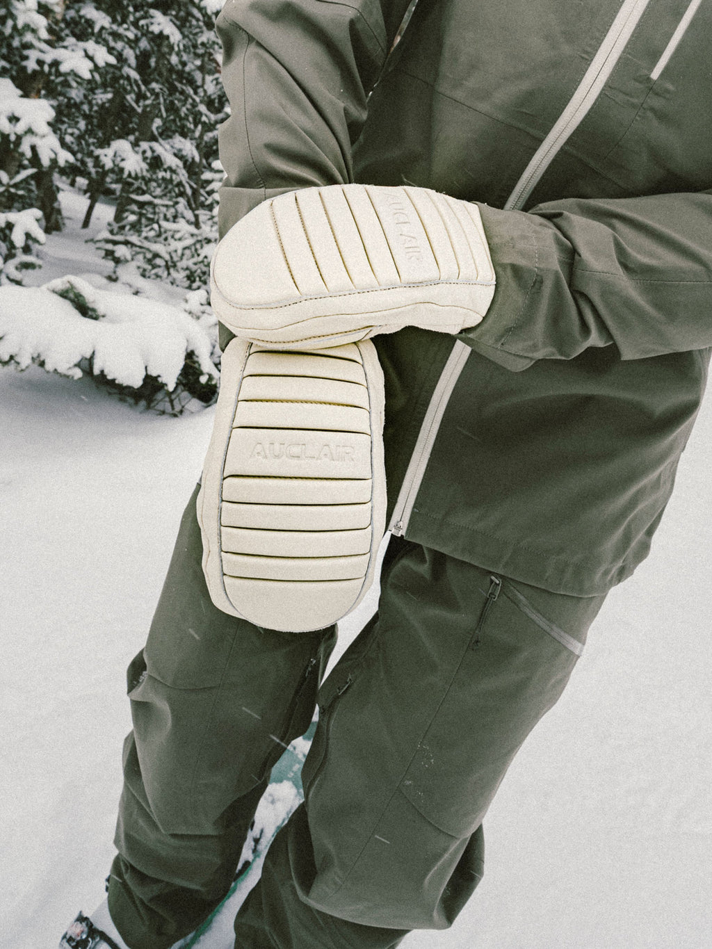 Auclair Outseam Womens Mittens 2026