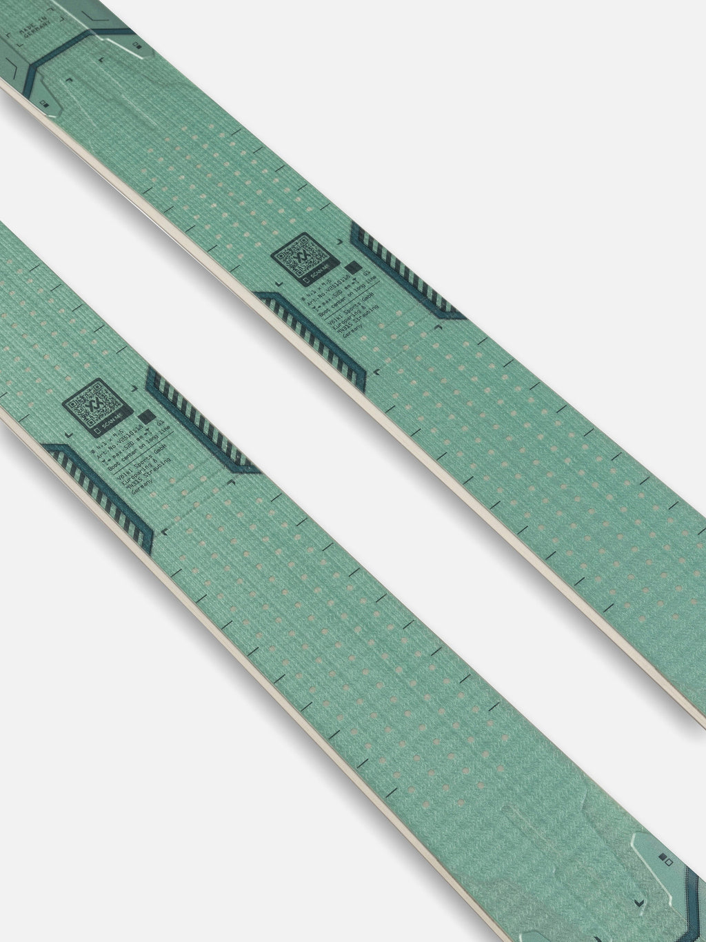 Volkl Mantra 84 Unisex Skis 2027